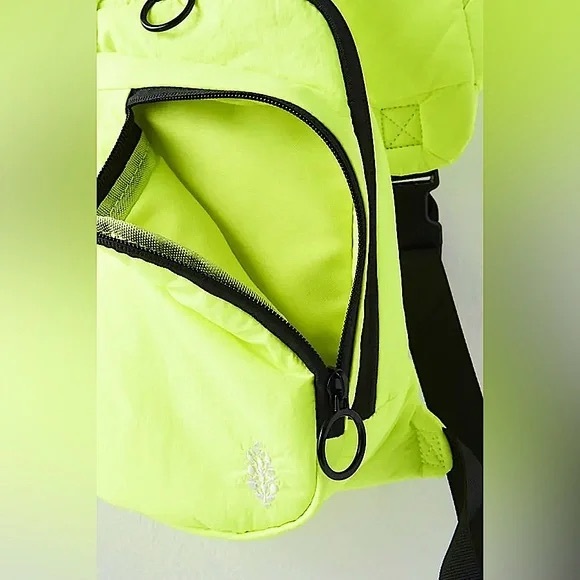 NWT Renegade Sling Bag - Picture 5 of 8